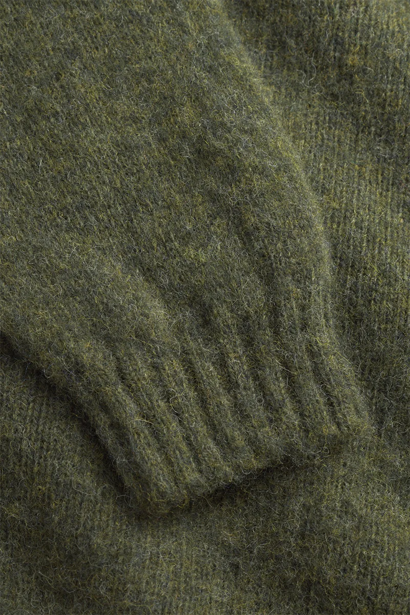 Birnir Brushed Lambswool - Olive Night - Image 6