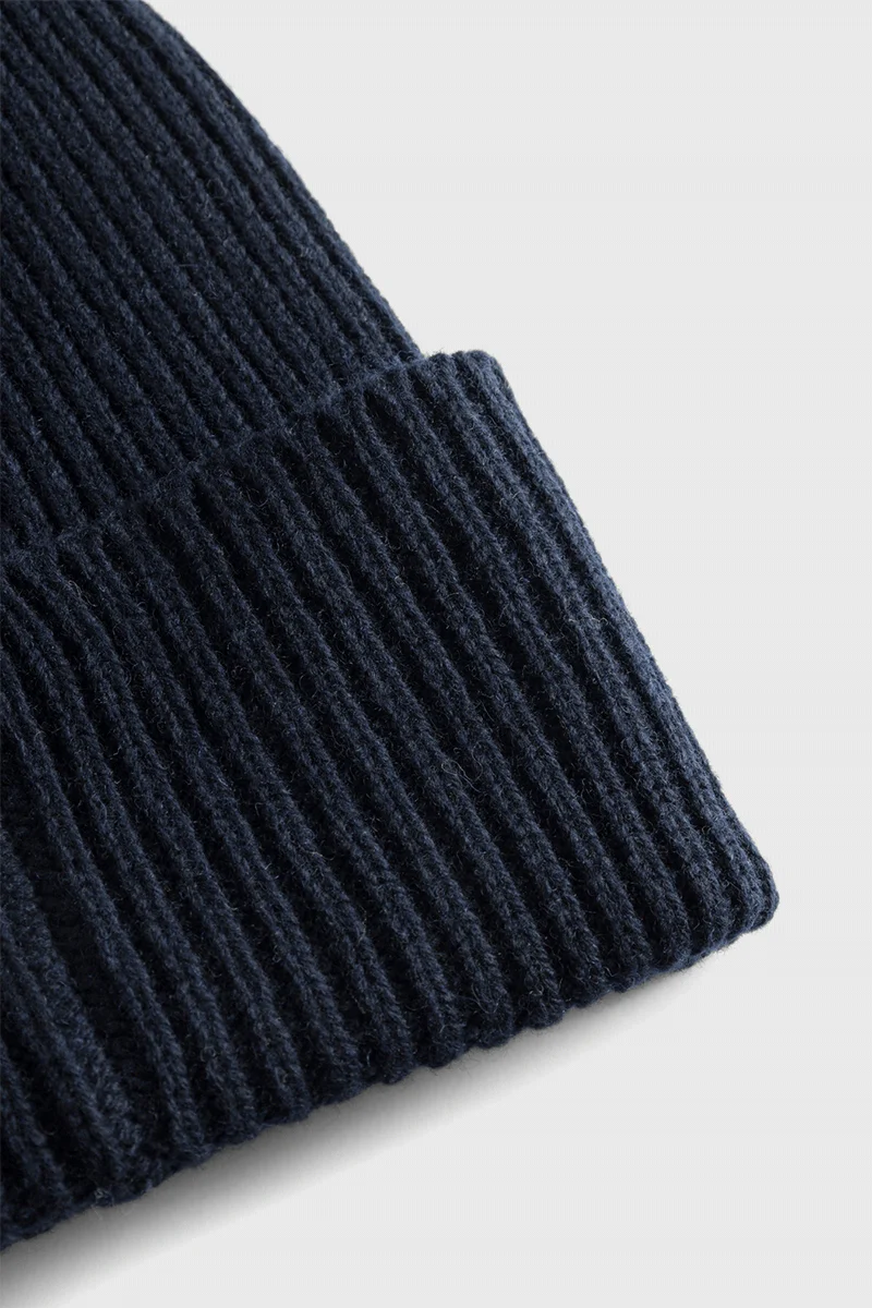 Merino Lambswool Rib N Logo Beanie - Dark Navy - Image 4